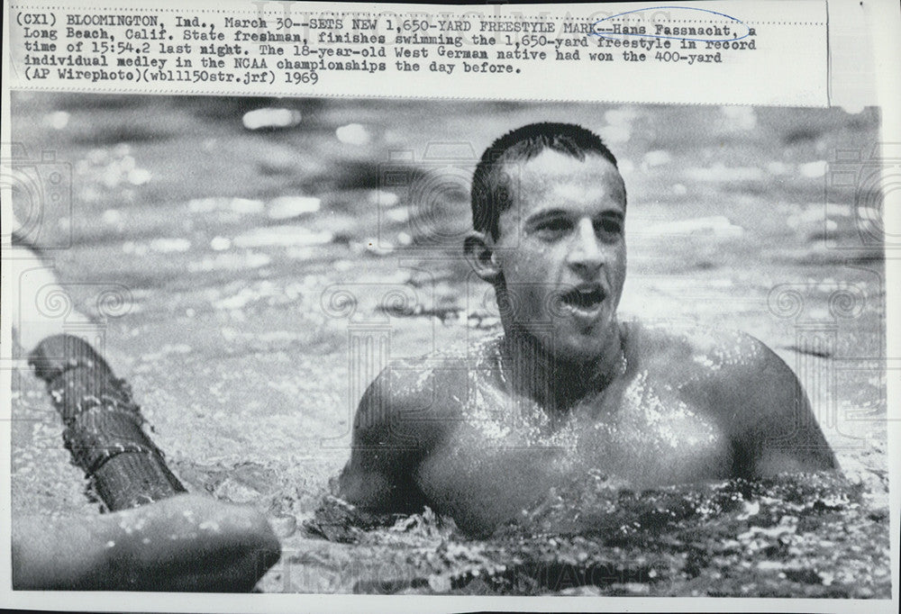 1969 Press Photo Hans Fassnacht, Germany, breaks record on the 1650-yard - Historic Images