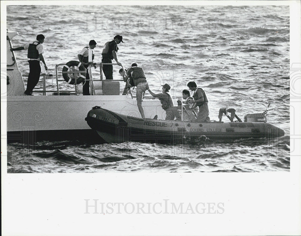 1985 Press Photo Boat Accident Sunshine Skyway Bridge - Historic Images