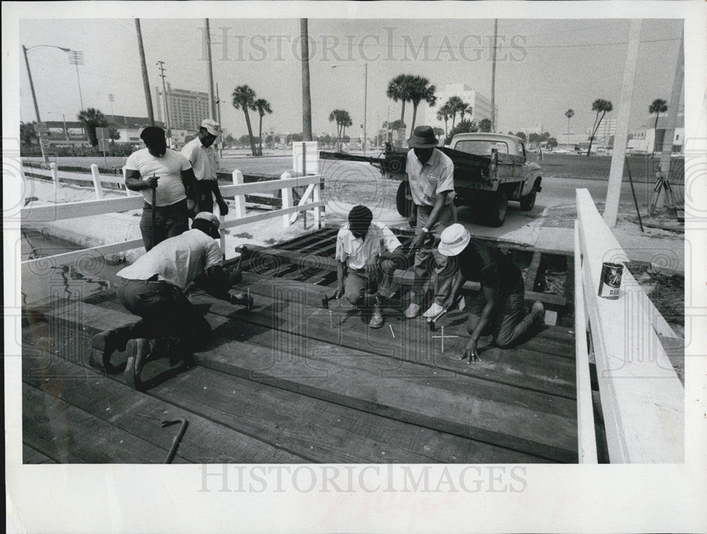 1971 Press Photo south Mole bridge fixed - Historic Images