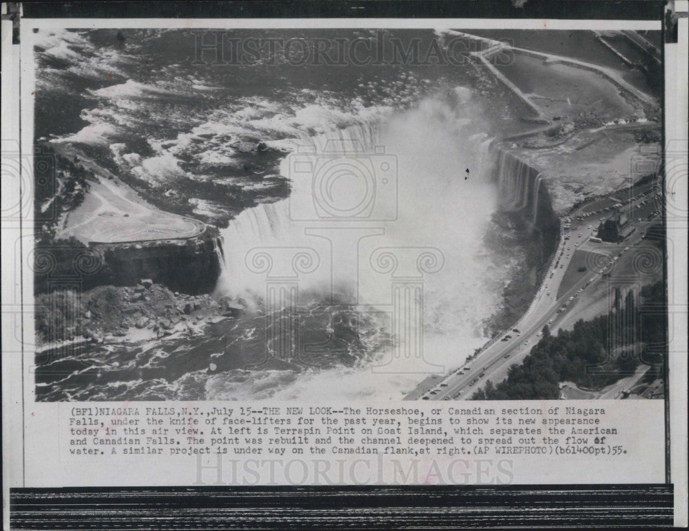 1955 Press Photo Aerial View Of Horseshoe AKA Canadian Section Of Niagara Falls - Historic Images