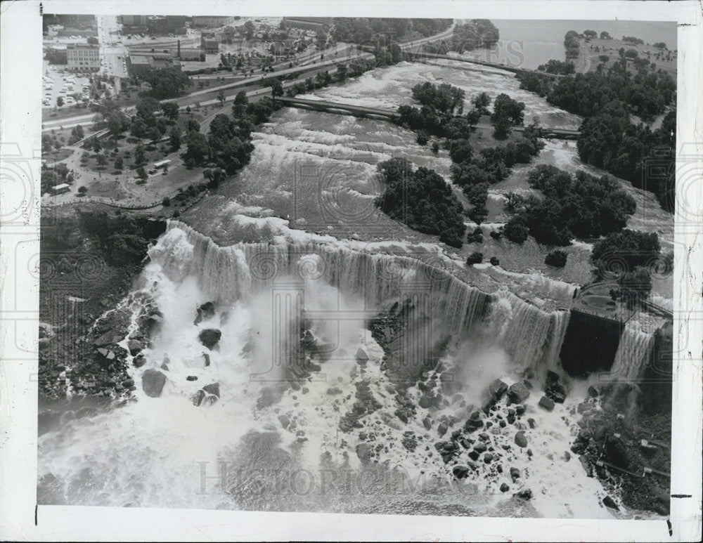 1974 Press Photo Aerial View  Niagara Falls New York Prospect Point Goat Island - Historic Images