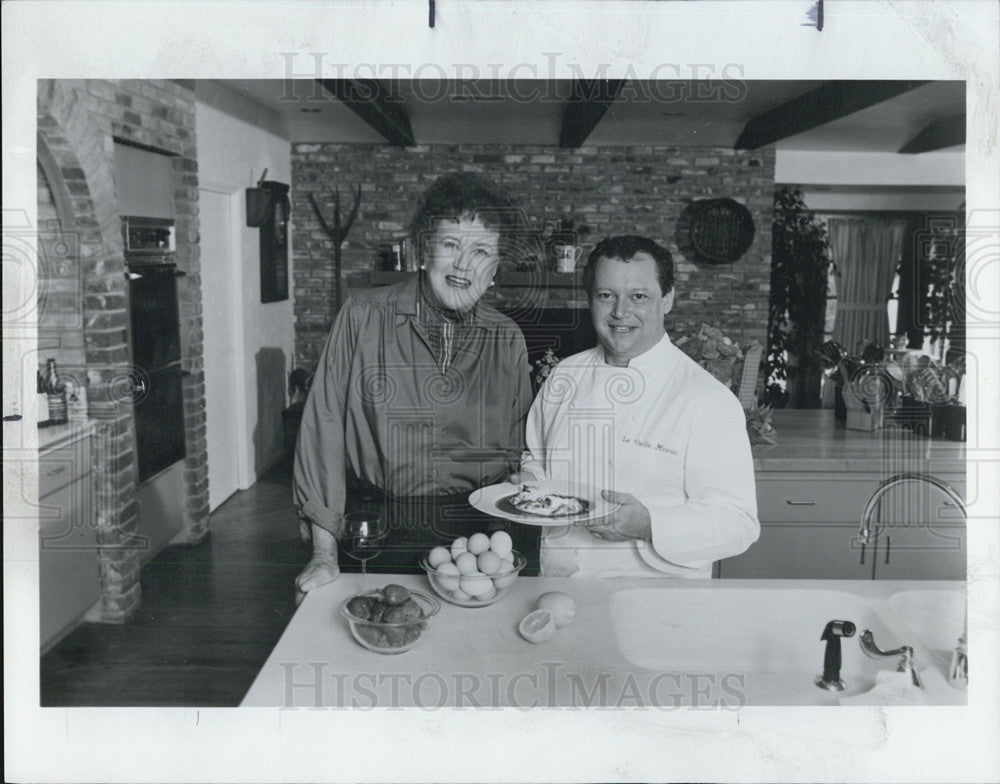 1983 Press Photo
Dinner at Julia&#39;s
Julia Child
Yves Labbe - Historic Images