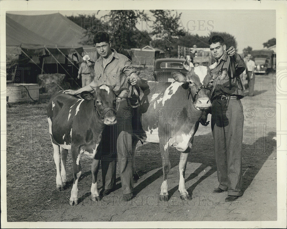 1941 Press Photo
Merritt Steffens
Virgil Steffens
Logan County Farm - Historic Images