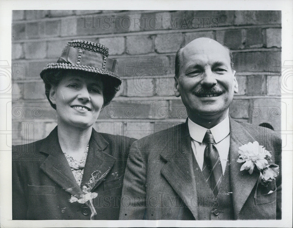 1945 Press Photo Prime Minister &amp; Mrs Clement Attlee Smith Square London - Historic Images