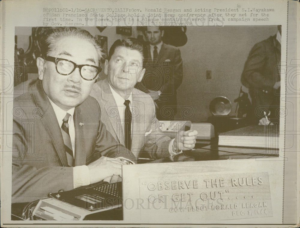 1969 Press Photo Politics Ronald Reagan and S.I. Hayakawa of SF State Univ - Historic Images