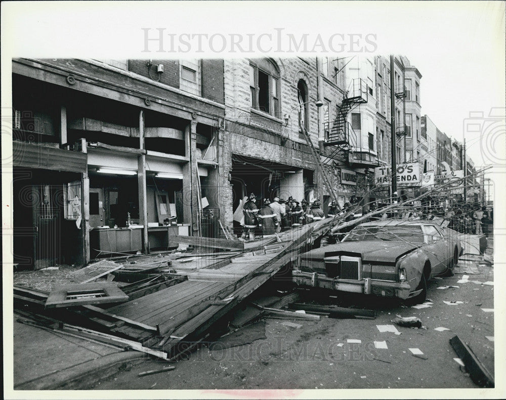 1986 Press Photo An explosion blew out the front and rear walls at Atlas Market - Historic Images