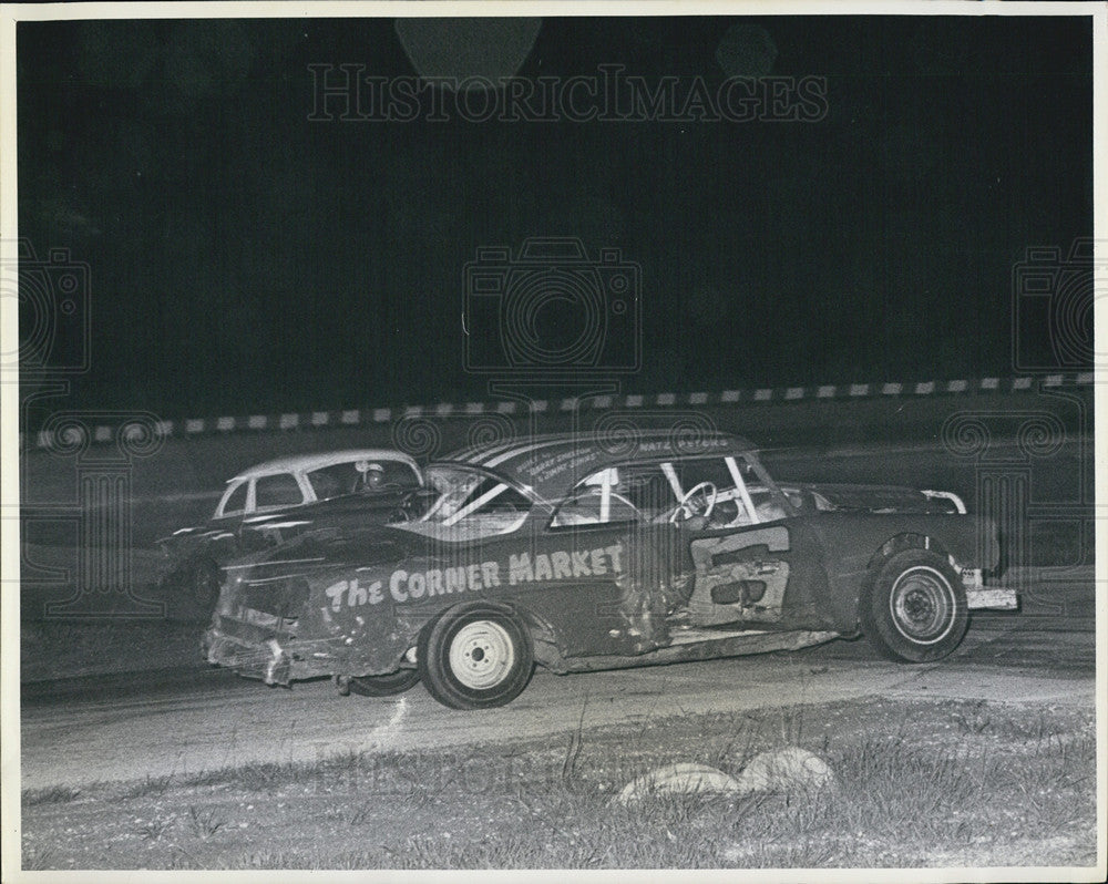 1969 Press Photo Sunshine Speedway Natz Peters back in race with caved side - Historic Images