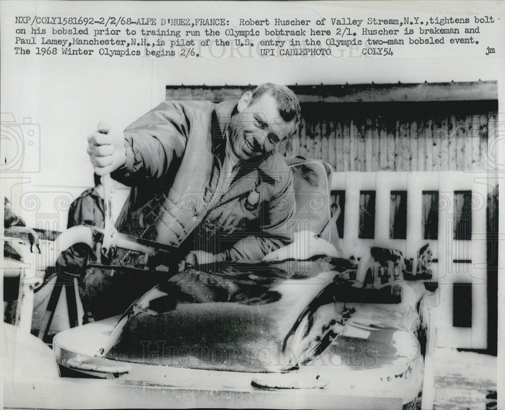 1968 Press Photo French Alps winter Olympics, bobsled Robert Nuscher US team - Historic Images