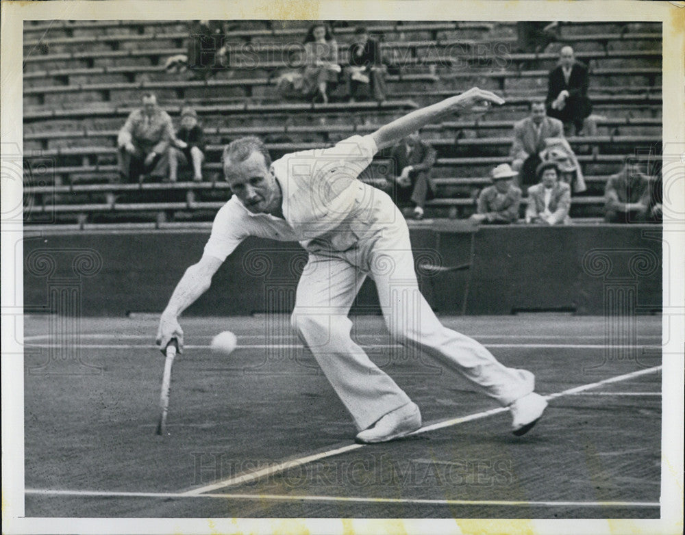 1950 Press Photo France&#39;s Destremau, Davis Cup, Roland Garros Stadium, Paris - Historic Images