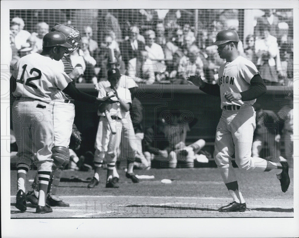 1969 Press Photo Reggie Smith hit a 3 run homer 1st inning   - Historic Images