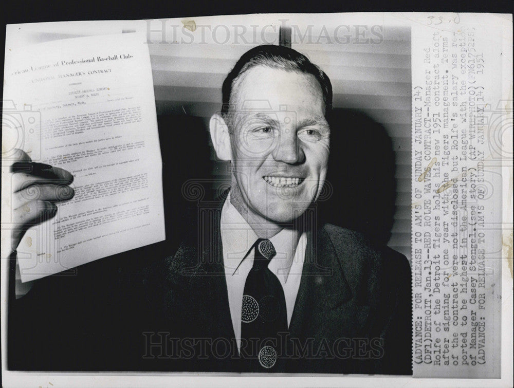 1951 Press Photo Manager Red Rolfe of the Detroit Tigers with his 1951 Contract - Historic Images