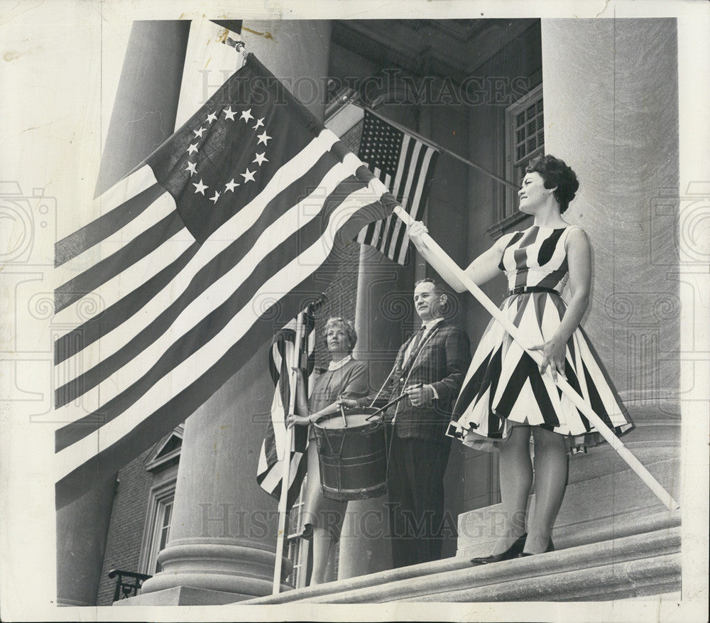 1961 Press Photo Margery Melgaard Archie Jones, Lynn Taylor at 4th of July Rally - Historic Images