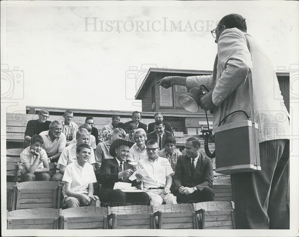 1967 Press Photo Harold Brandt, Vice President of Denver Quarterback Club - Historic Images