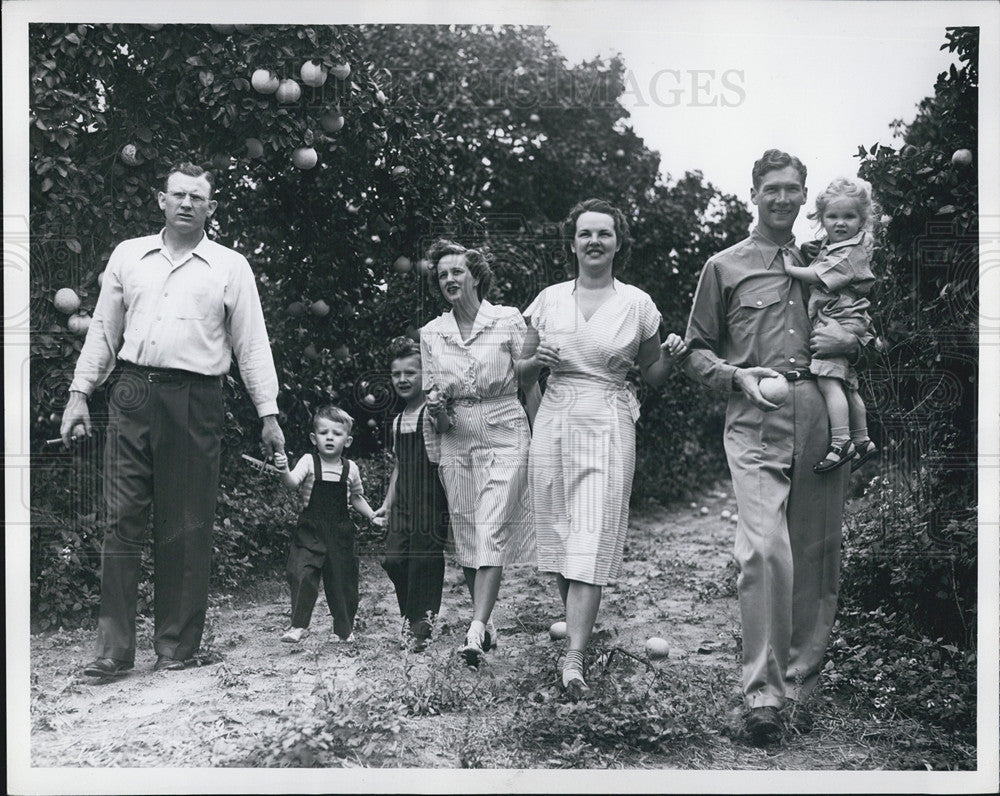 1946 Press Photo Paul, Richard, Pat, Mrs. Trout and Mrs, Newhouser Charlene, - Historic Images