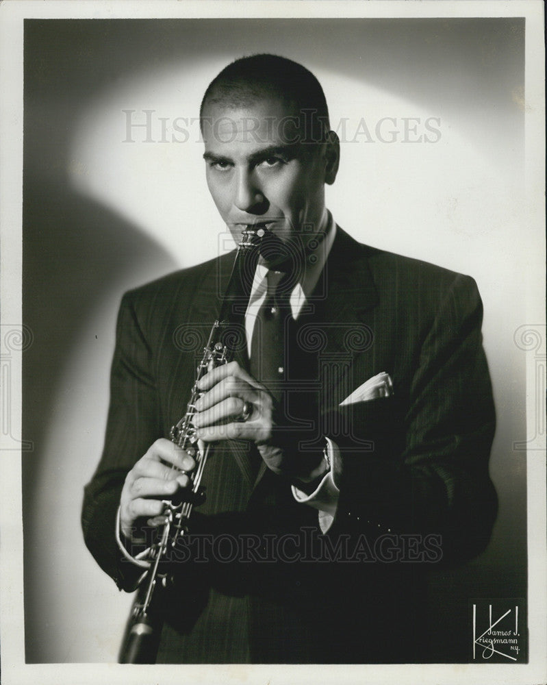 1954 Press Photo Artie Shaw, Clarinetist and Band Leader - Historic Images