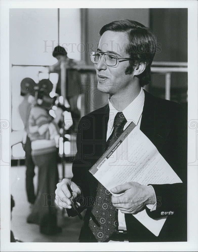 1976 Press Photo Andy Shaw, Newscenter5 Education Reporter - Historic Images