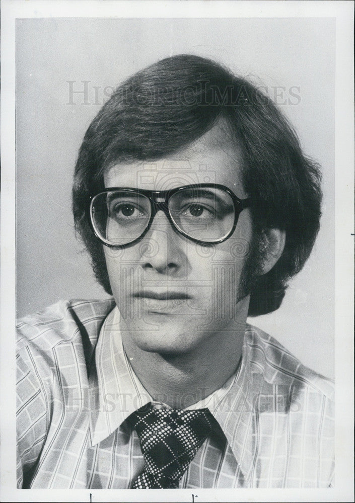 1976 Press Photo Andy Shaw Sun Time Employee Press Card Head Shot - Historic Images