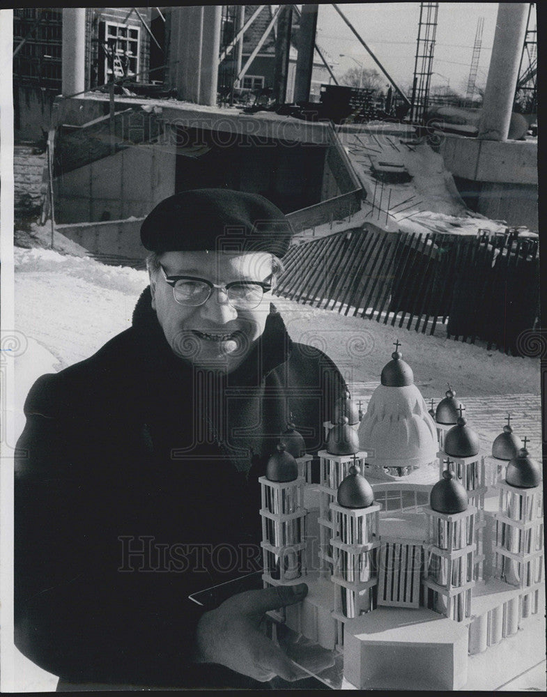 1976 Press Photo Rev Shary, St Joseph Church, Construction - Historic Images