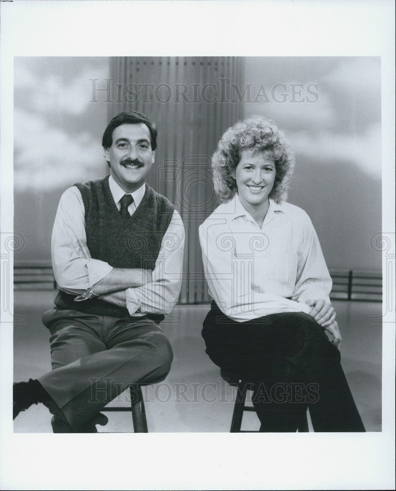 1989 Press Photo Newton&#39;s Apple Host Ira Flatow Field Reporter Peggy Knapp - Historic Images