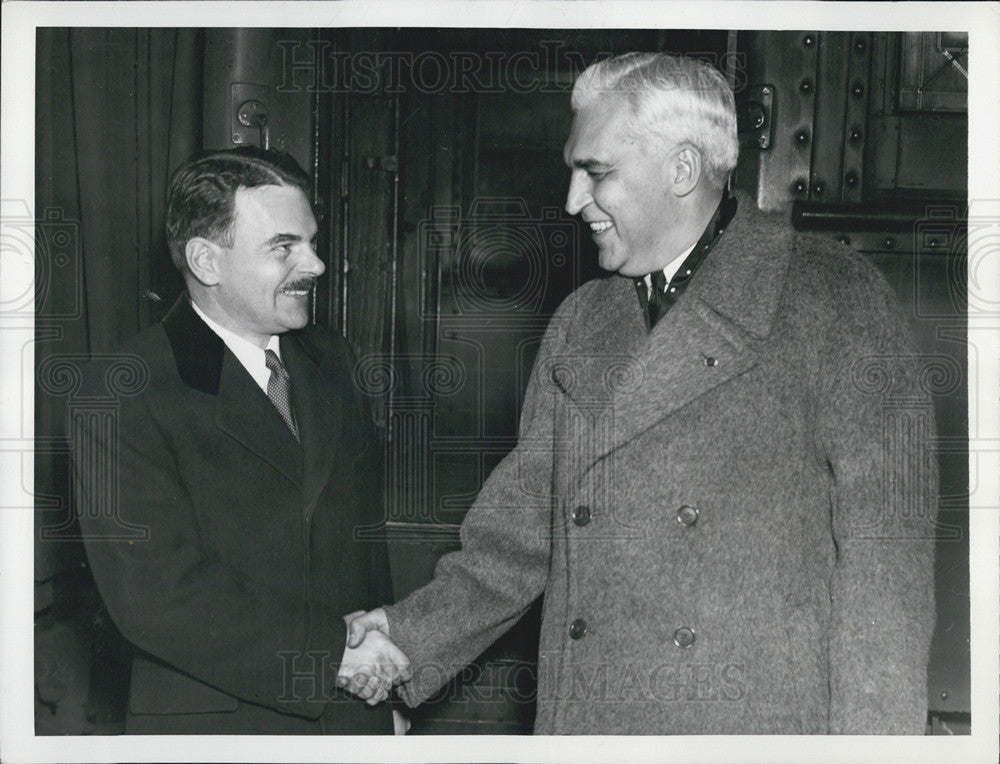 1939 Press Photo Thomas Dewey meets Paul McNutt 1940 Presidential Nominees - Historic Images
