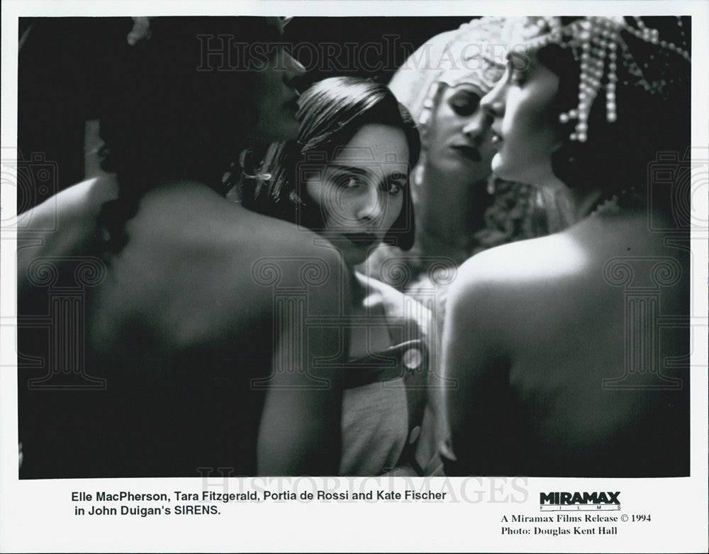 1994 Press Photo Tara Fitzgerald in &quot;SIRENS&quot; - Historic Images