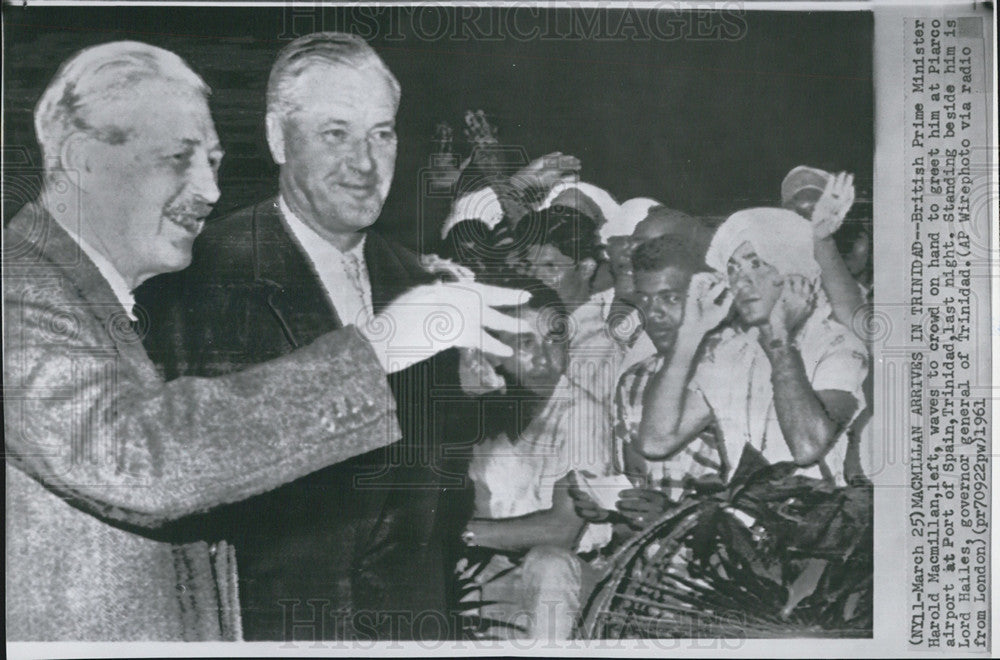 1961 Press Photo British Prime Minister Harold Macmillan Piarco Airport Spain - Historic Images