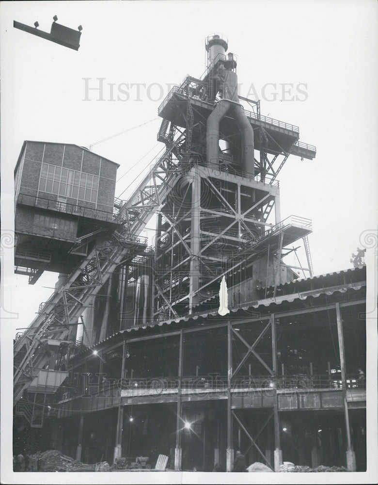 1953 Press Photo Westfalenheutte Steel Plant Dortmund Germany New Blast Furnace - Historic Images