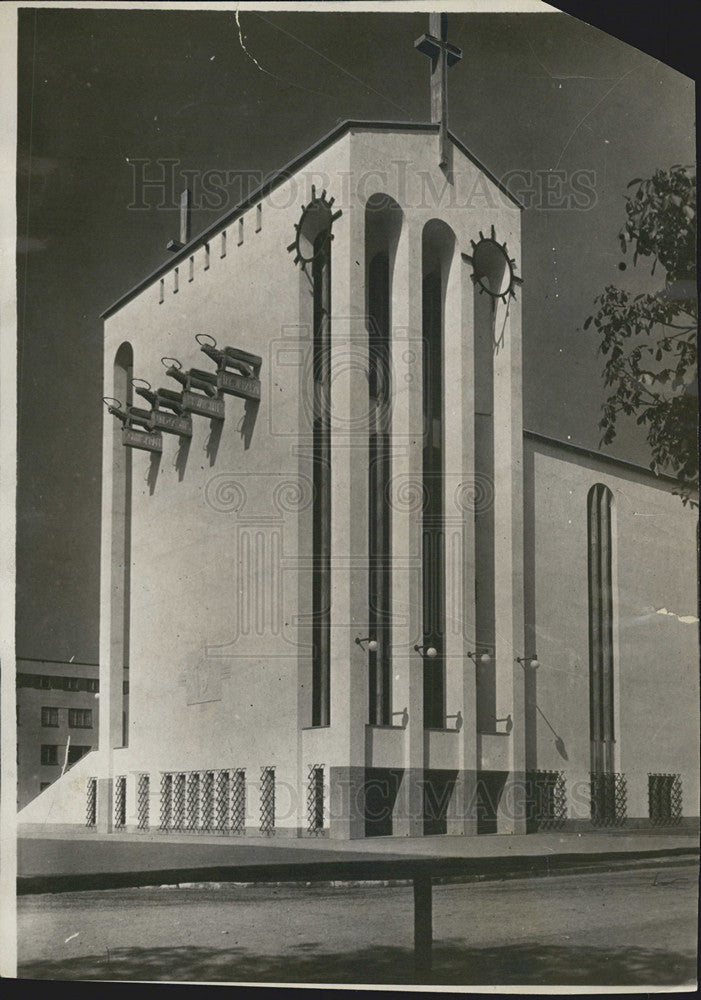 1929 Press Photo Frankfurt Germany Catholic Edifice Latest Architectural Style - Historic Images