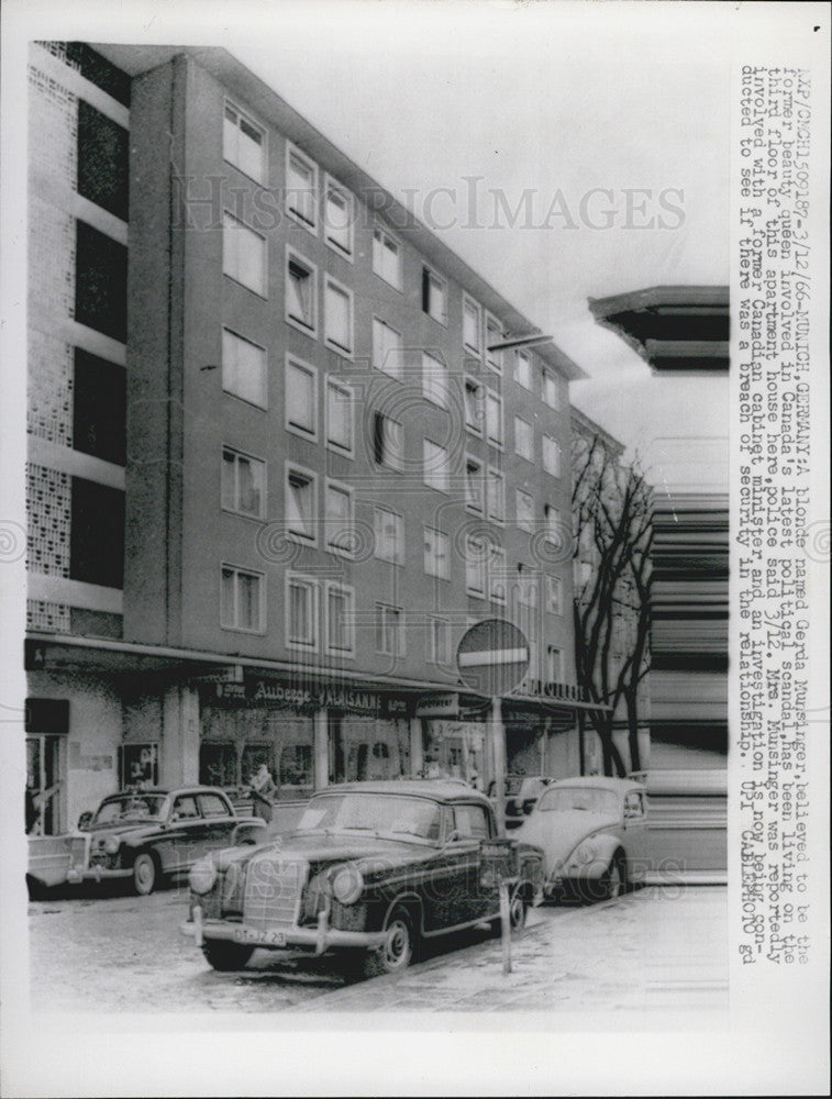 1966 Press Photo Gerda Munsinger Believed To Live in This Apartment Building - Historic Images