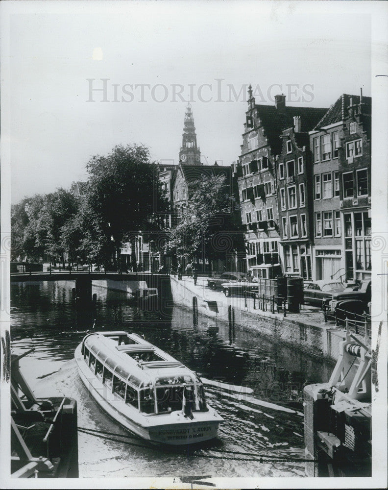 1973 Press Photo Canal Boat Lock Amsterdams Canal System 17 Century Houses - Historic Images