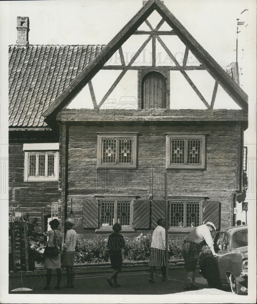 1968 Press Photo 17th Century Home Visby Museum And Headquarters Tourists - Historic Images