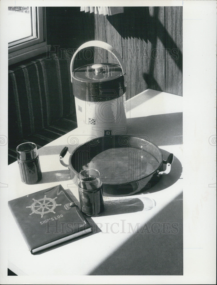 1972 Press Photo Tableware For Boat Ship&#39;s Log Journal - Historic Images