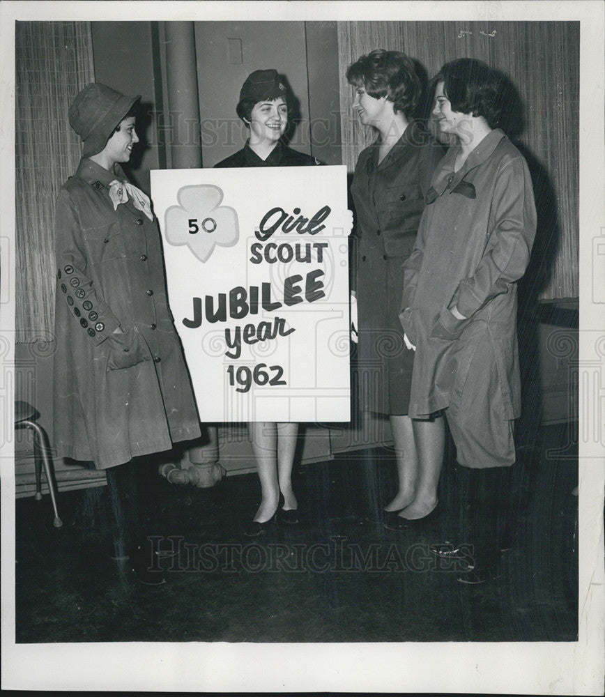 1962 Press Photo Girl Scout Uniform/L. Stekly/D. Warnock/K. Amft/K. Hullett - Historic Images