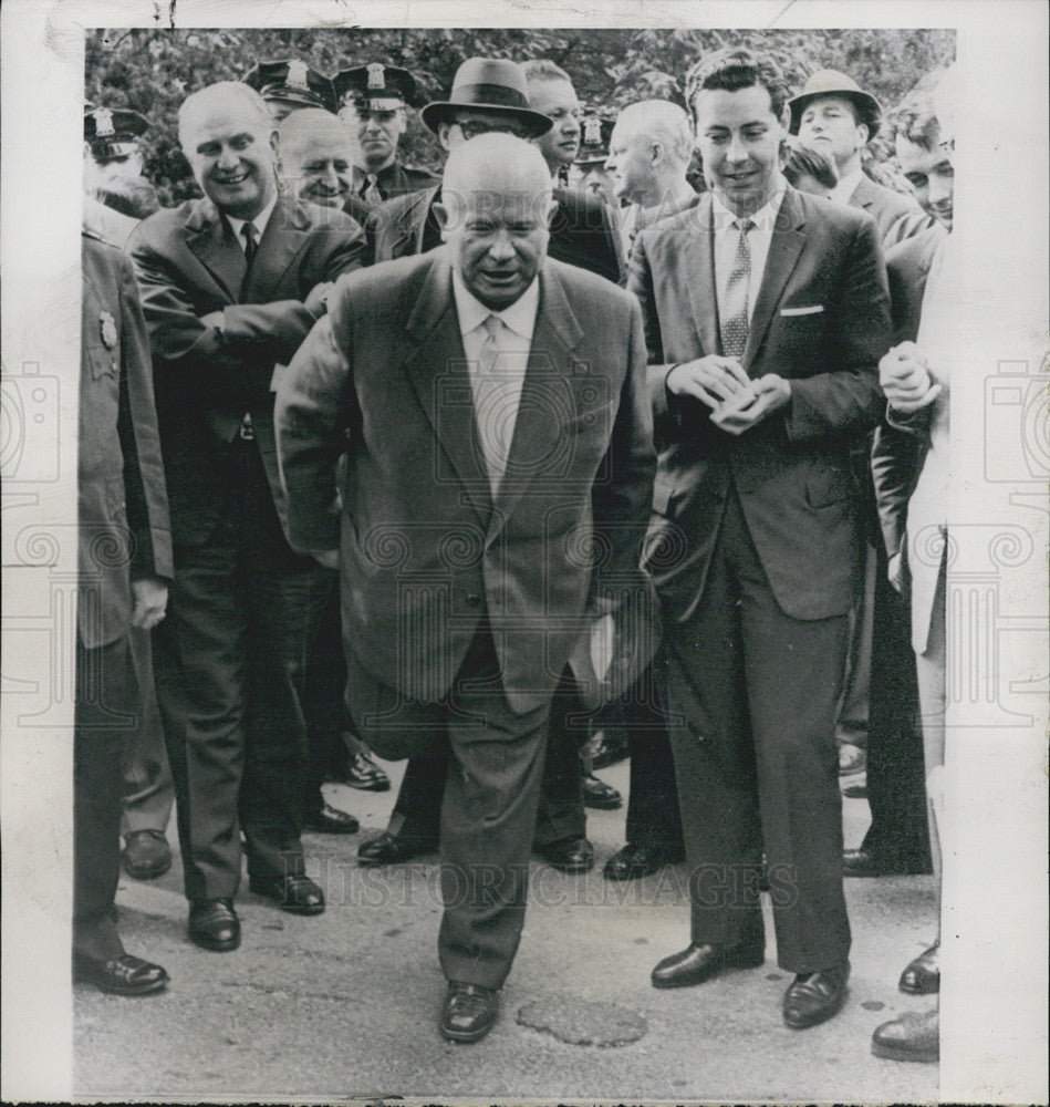 1960 Press Photo Soviet Premier Nikita Krushchev Speaks With Reporters - Historic Images