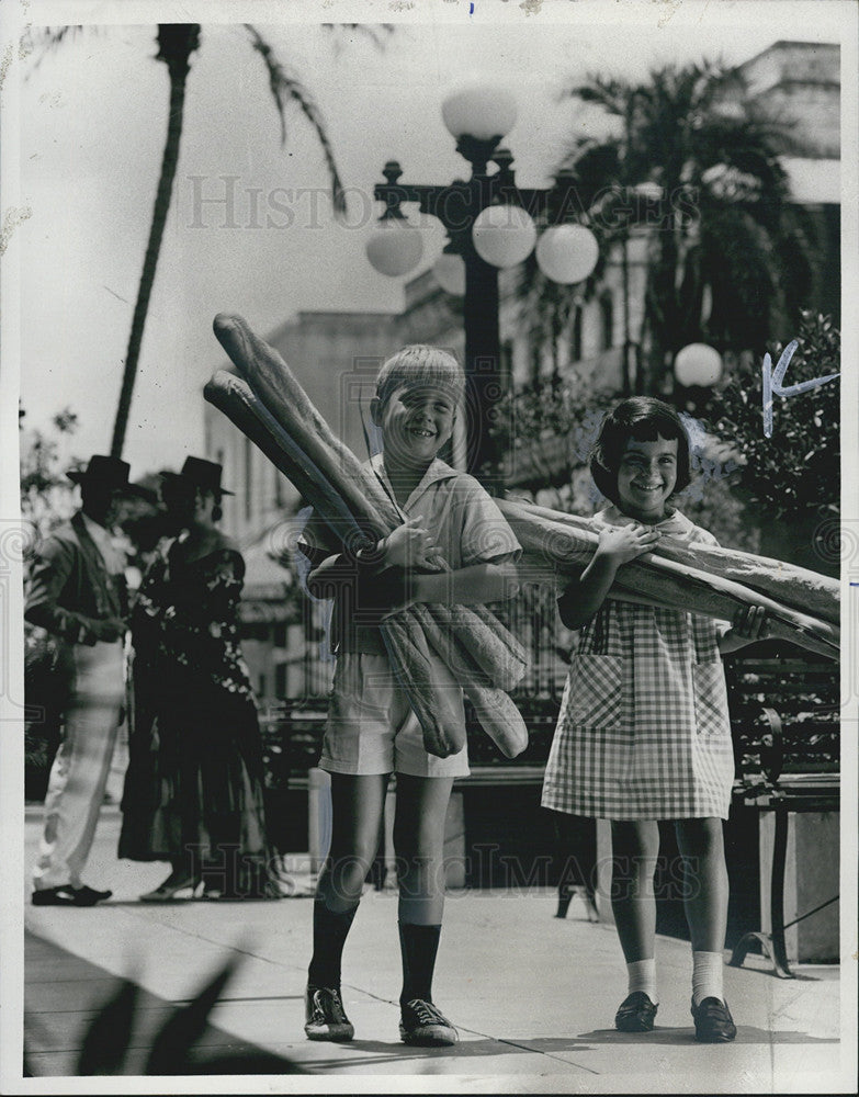 1975 Press Photo Cuban Bakery Florida - Historic Images