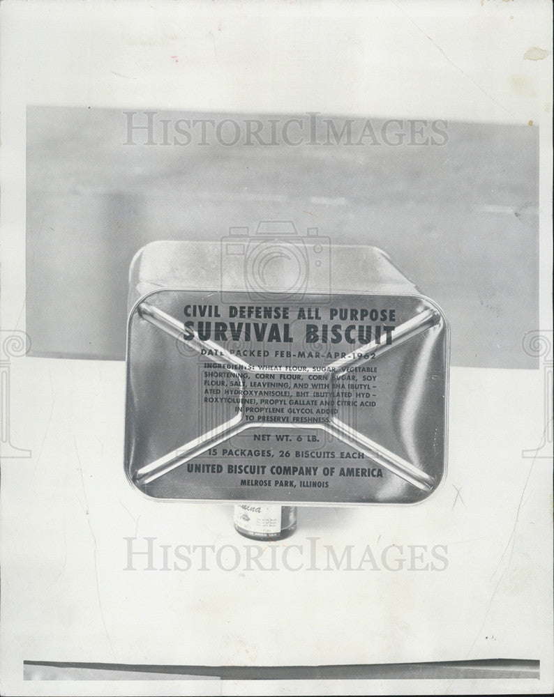 1979 Press Photo Survival Biscuit for Fallout Shelters - Historic Images