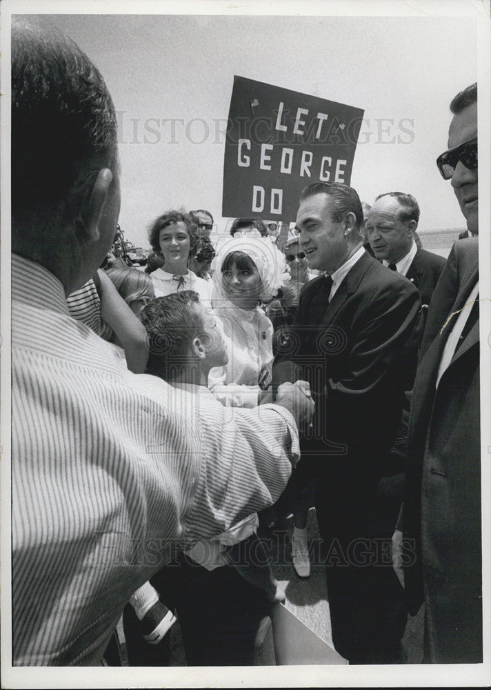 1968 Press Photo AL Governor George Wallace With Supporters - Historic Images