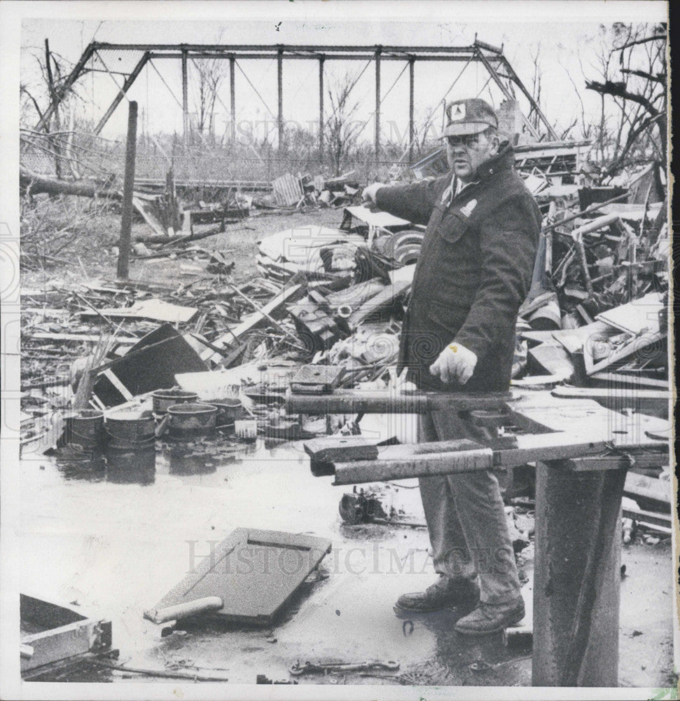 1966 Press Photo Tornado wrecked service station of Frank Pollitt - Historic Images