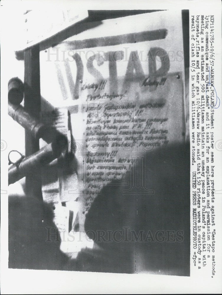 1957 Press Photo Student Poster Protest Against Gestapo Method - Historic Images