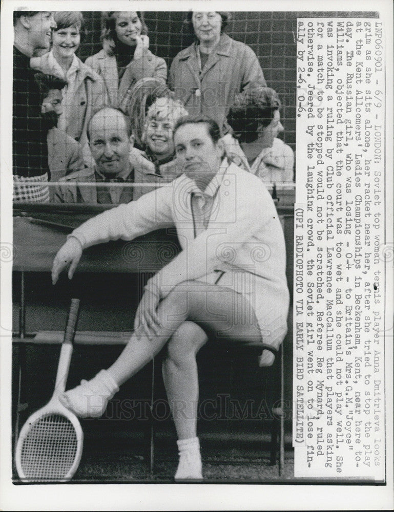 1965 Press Photo Anna Dmitrieva of Russia loses to Britain&#39;s Joyce Williams - Historic Images