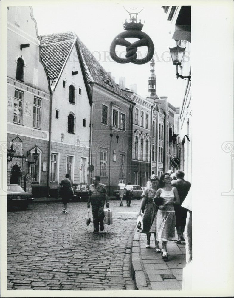 1983 Press Photo Tallinn, Estonia (Old Town Street) - Historic Images