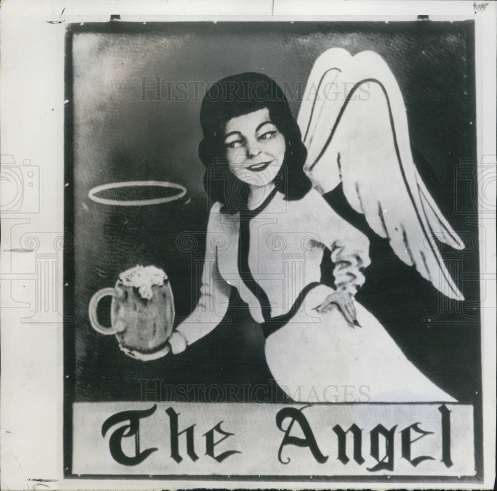 1963 Press Photo Local Vicar Denounces &quot;The Angel&quot; Pub With Halo Over Beer - Historic Images