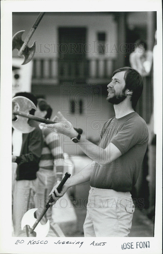 1985 Press Photo Ed Kosco,founder of the Tampa Bay Juggler&#39;s Club - Historic Images