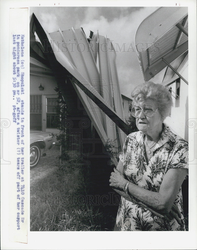 1986 Press Photo Kathelene Shopulski, Ponderosa Park, Tornado Damage - Historic Images