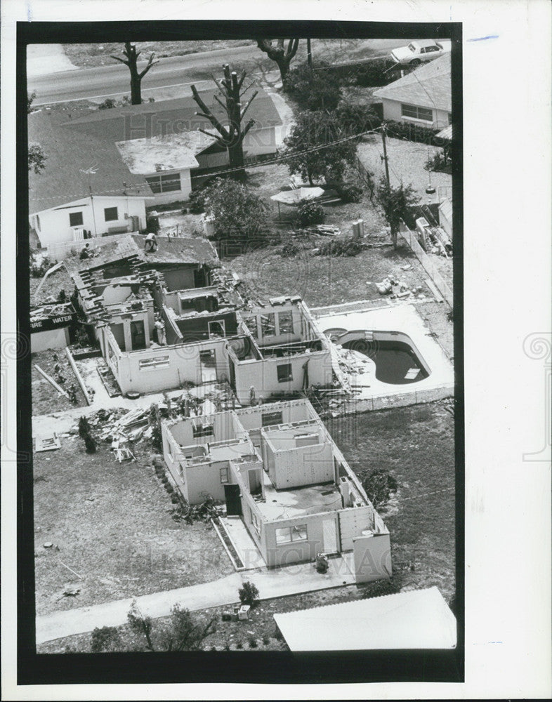 1991 Press Photo Damage, Temple Terrace Neighborhood - Historic Images