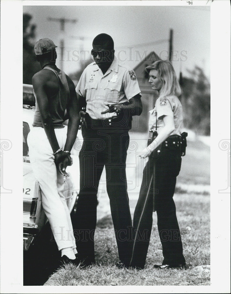 1988 Press Photo Arrests Making Dents in Tampa Drug Deals - Historic Images