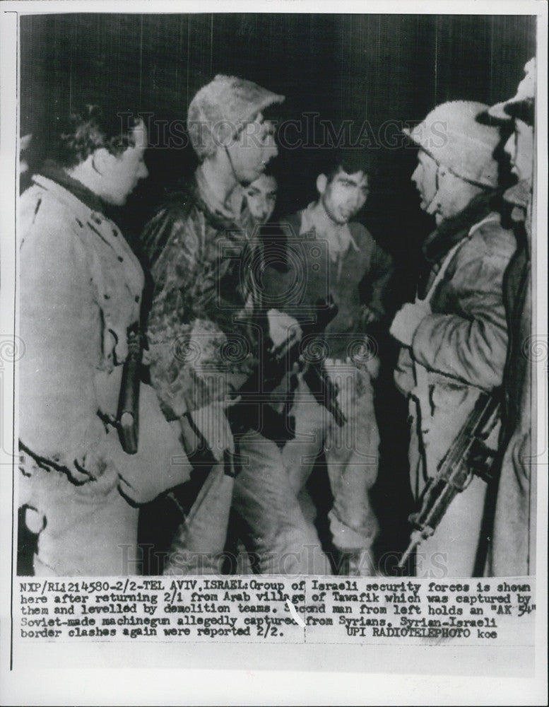 1960 Press Photo Israeli security forces after capture by Syrians. - Historic Images