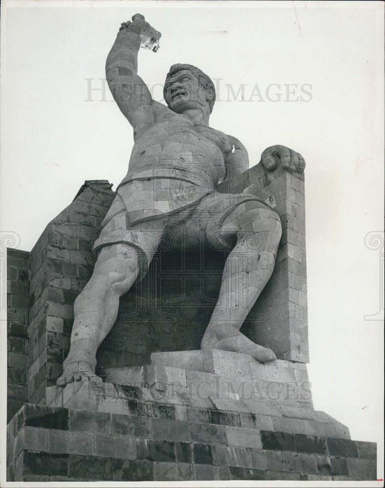 Press Photo Pipila Gunnajuato Mexico memorial mountain peak - Historic Images