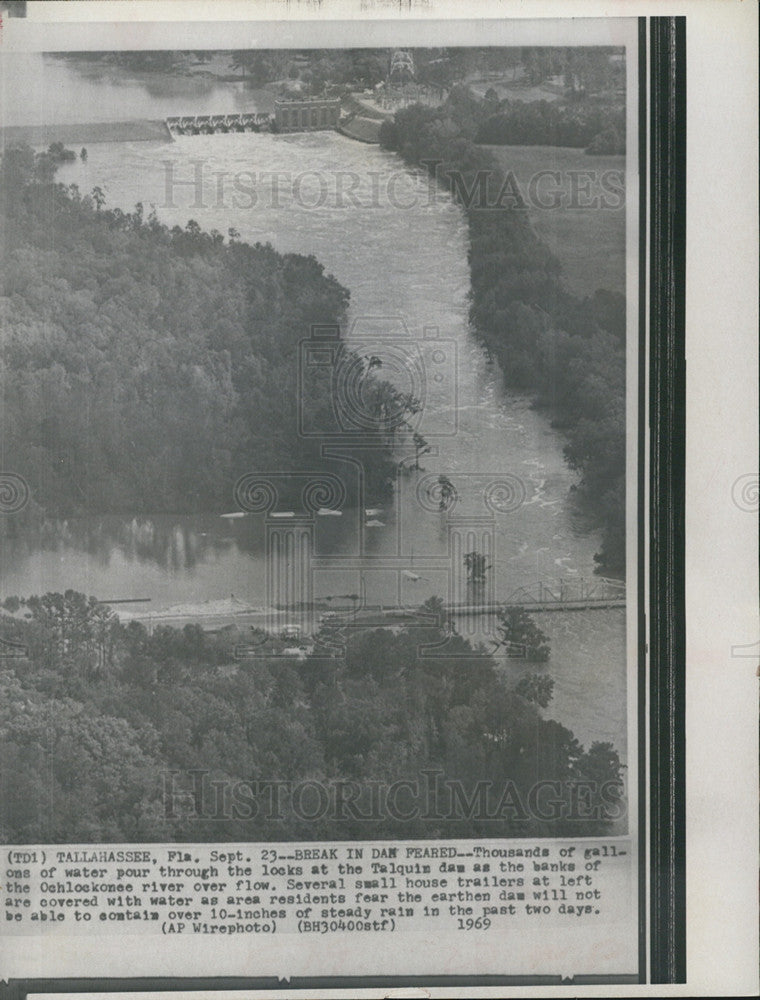 1969 Press Photo thousands gallons water locks Talquin dam banks Ochlockonee - Historic Images