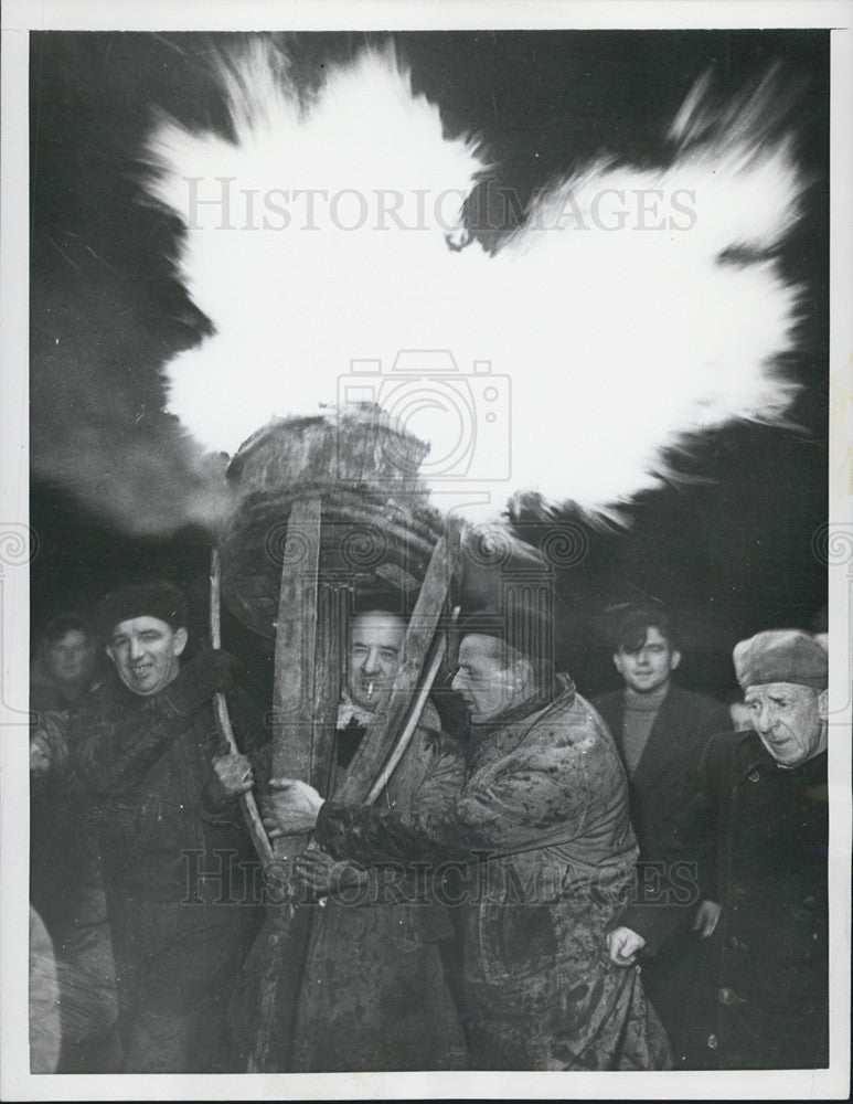 1956 Press Photo Torch of Fortune in Scotland - Historic Images